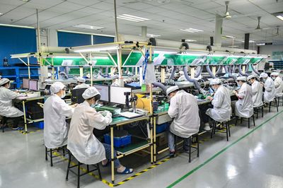 東莞企業開足馬力抓生產，電子產品技術研發迎來新突破